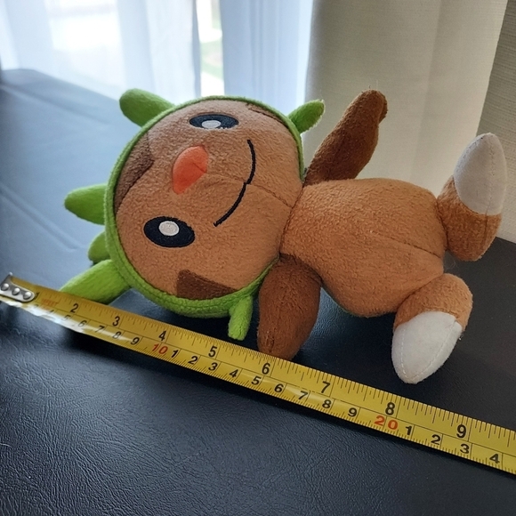 Pokémon Chespin By Tomy 9in Plush Brown/Green - Picture 4 of 4